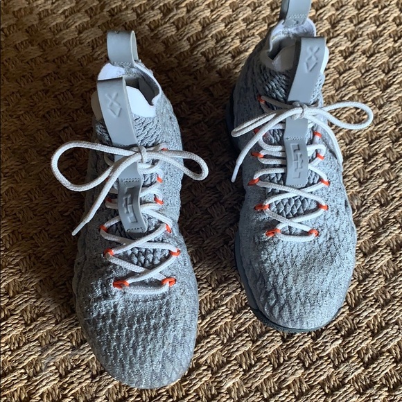 lebron 15 size 5.5
